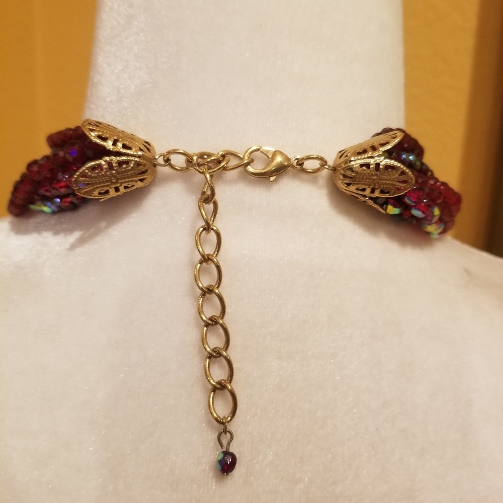 Vintage Red Beaded Necklace - Picture 3 of 3